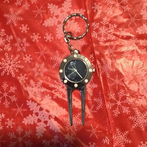 Keychain watch and divet pick - Picture 1 of 3